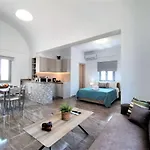 Elpida Santorini Vóthon