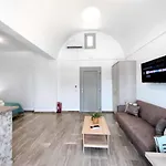 Apartament Elpida Santorini *