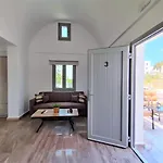 Elpida Santorini Vóthon