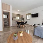 Apartament Elpida Santorini Vóthon