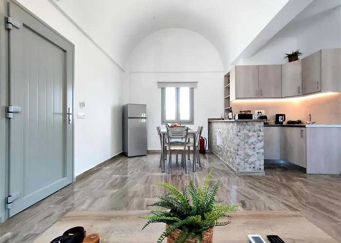 Elpida Santorini Apartament *