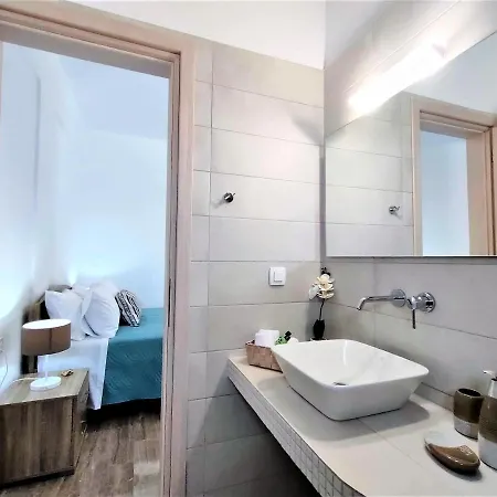 Elpida Santorini Vóthon