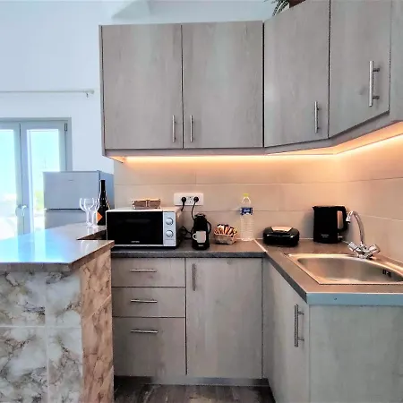 Elpida Santorini Apartment Vothon