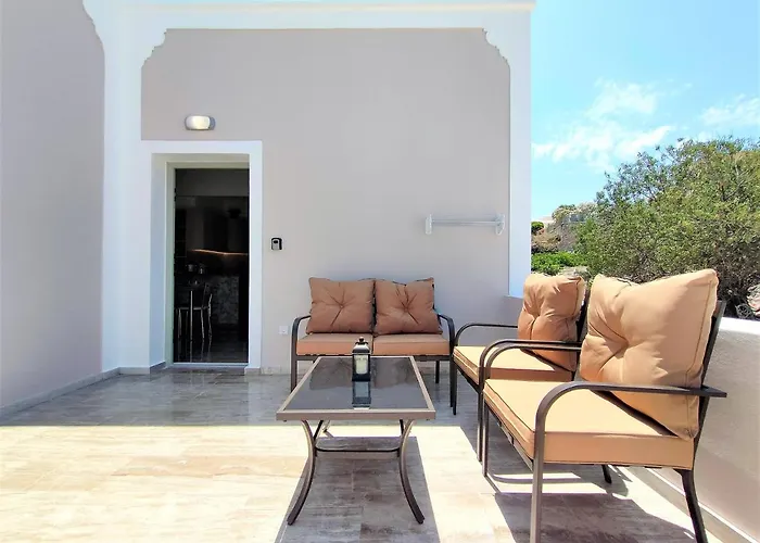 Elpida Santorini Vóthon