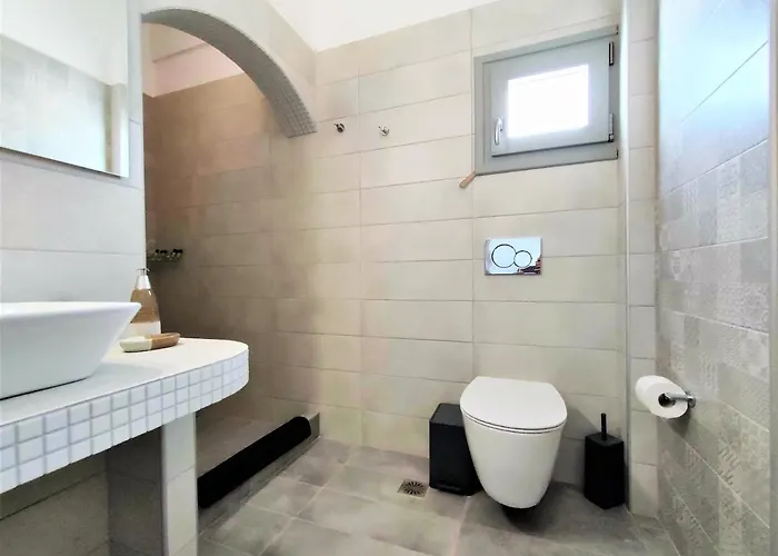 Elpida Santorini Vothon