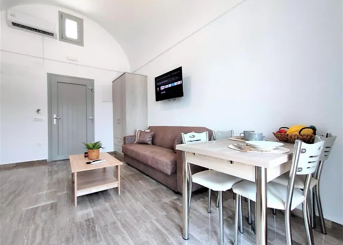 Elpida Santorini Apartment *