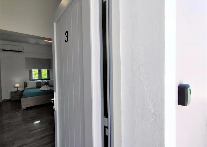 Elpida Santorini Apartment Vothon